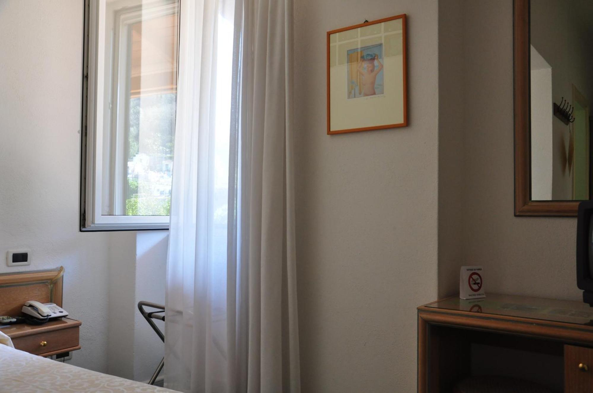 Hotel La Marticana Ischia Phòng bức ảnh