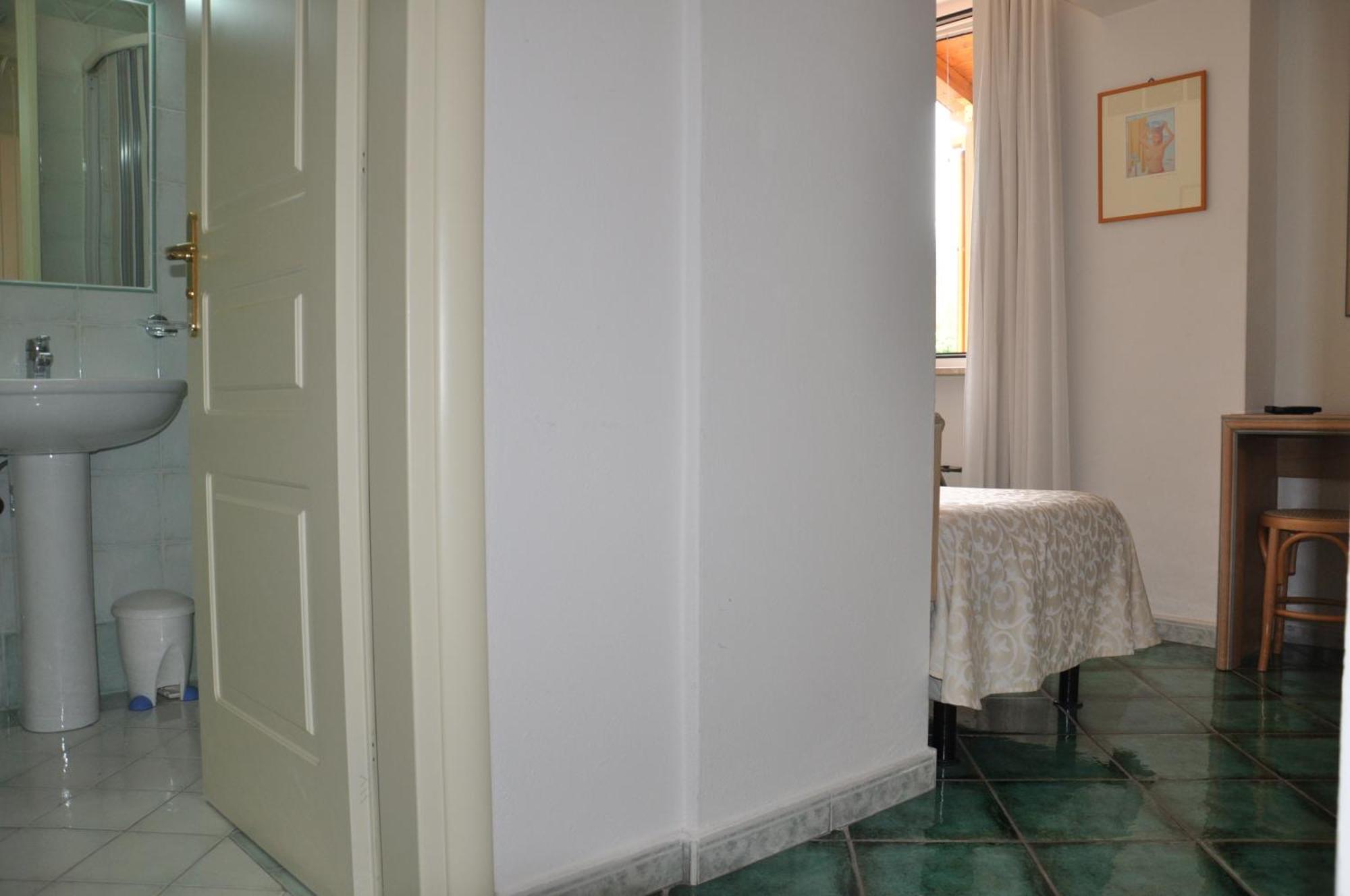 Hotel La Marticana Ischia Phòng bức ảnh